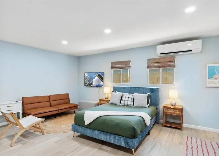 Apartment Gorgeous With A Pool *